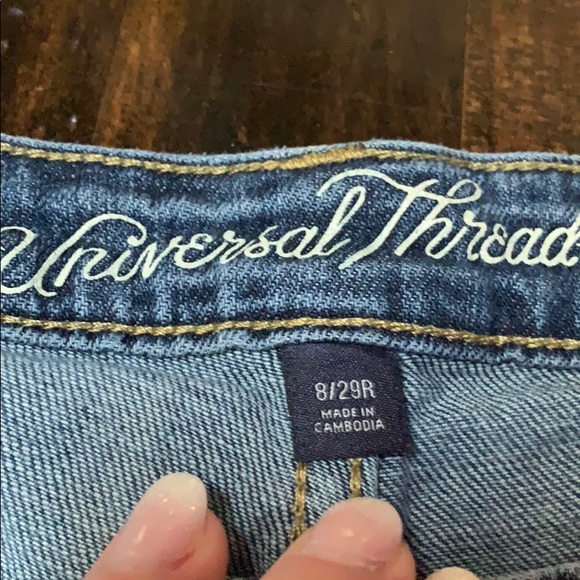 AE SHORTS - Picture 3 of 3